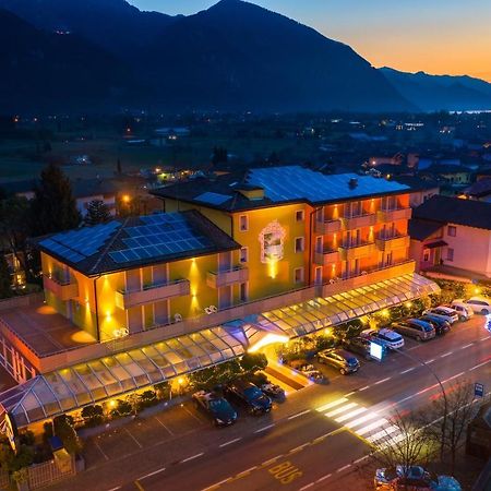 Hotel Castel Lodron Storo Ngoại thất bức ảnh