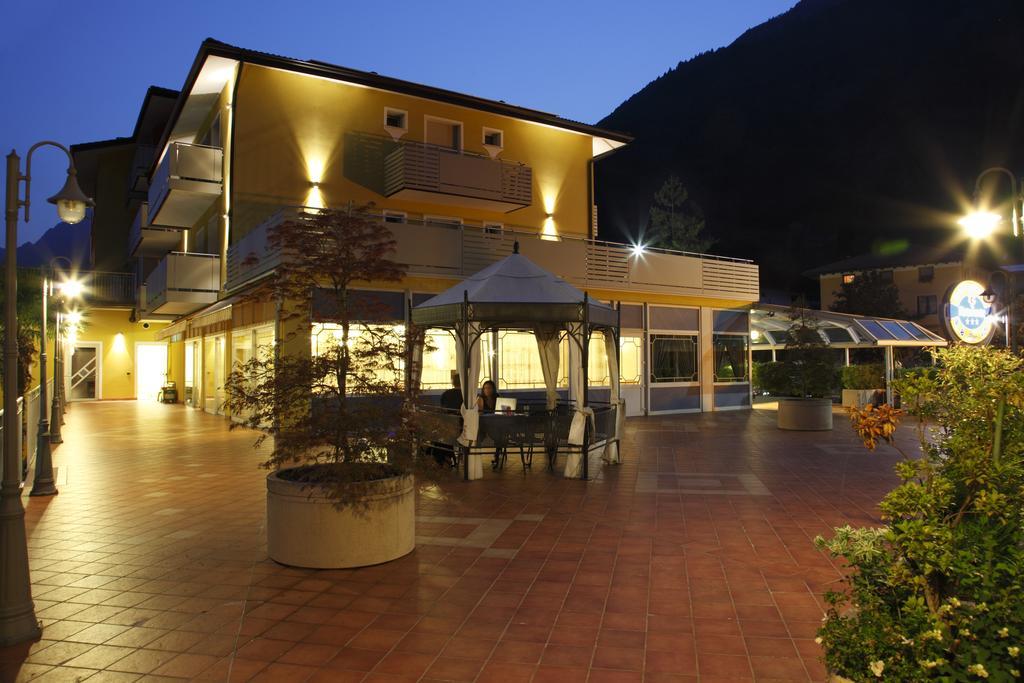 Hotel Castel Lodron Storo Ngoại thất bức ảnh