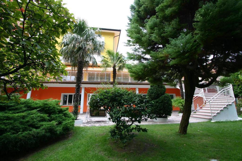 Hotel Castel Lodron Storo Ngoại thất bức ảnh